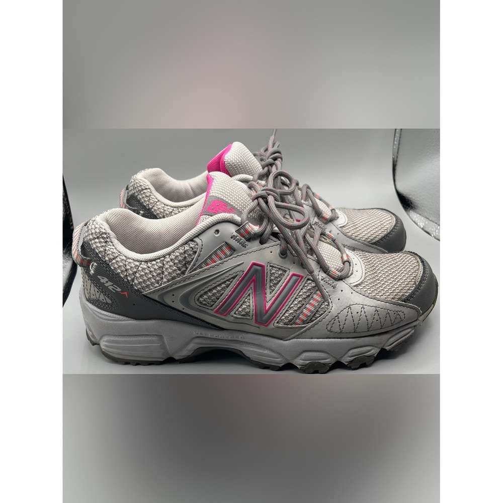 New Balance 412 v3 woman's trail running shoe in gray and pink size 8